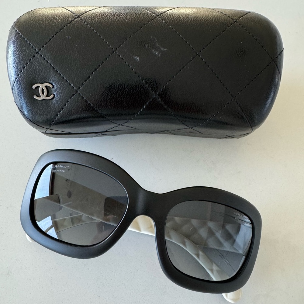 ✨Authentic✨ CHANEL Matte Black 6048 Sunglasses